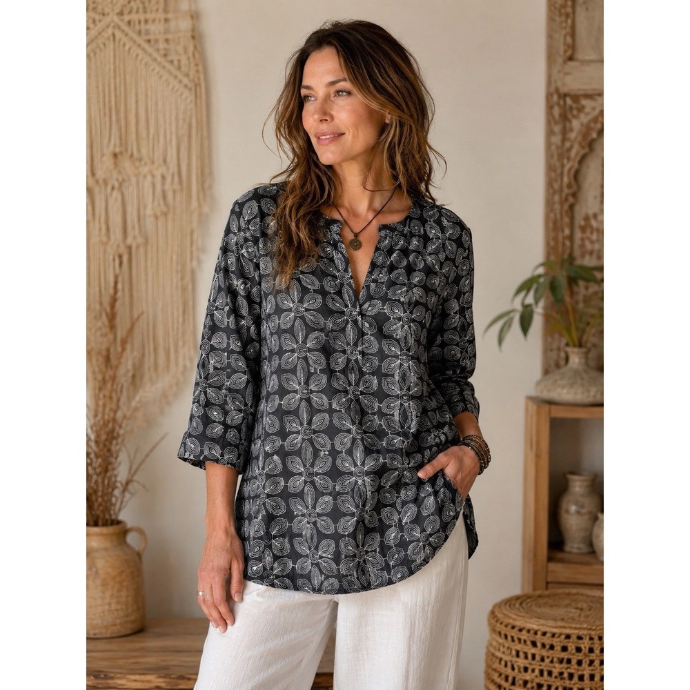 Serene Tunic‎ Top Medium Embroidered Boho Lightweight 3/4 Sleeve